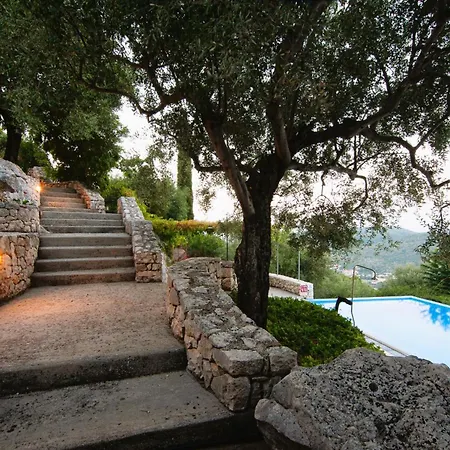 Kounouvato Villa *
